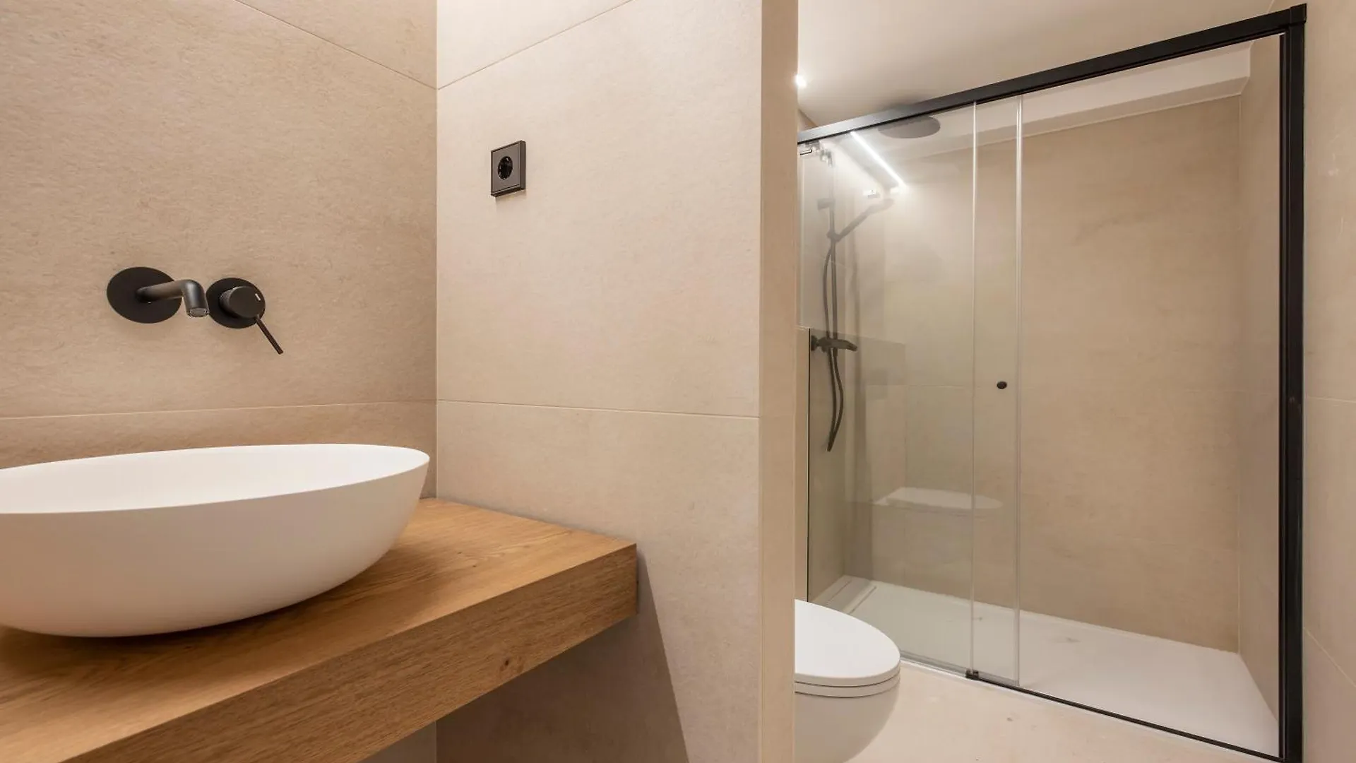 Luxury Apartment In Barcelona City Center