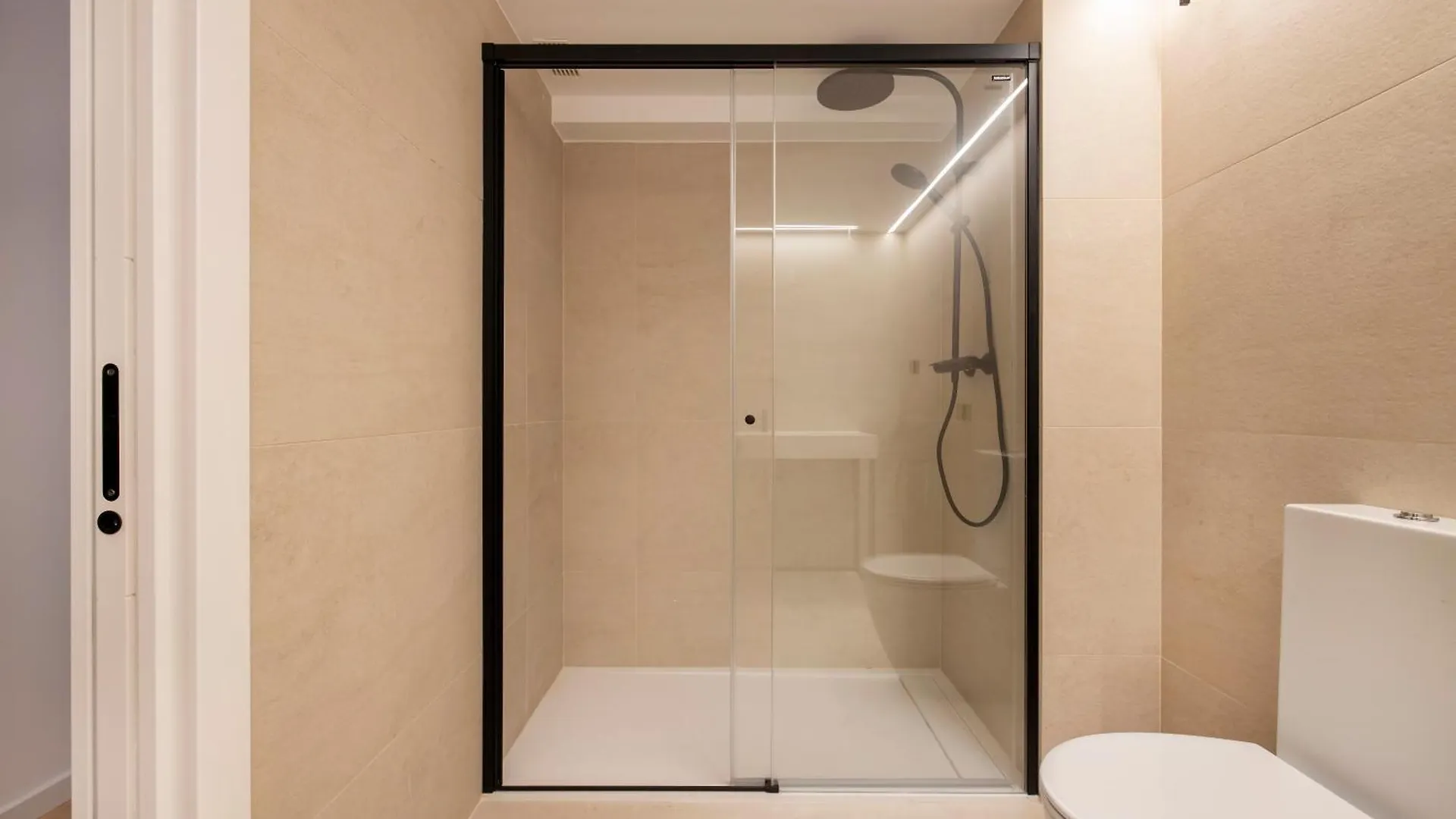 Luxury Apartment In Barcelona City Center 0*,  Spagna