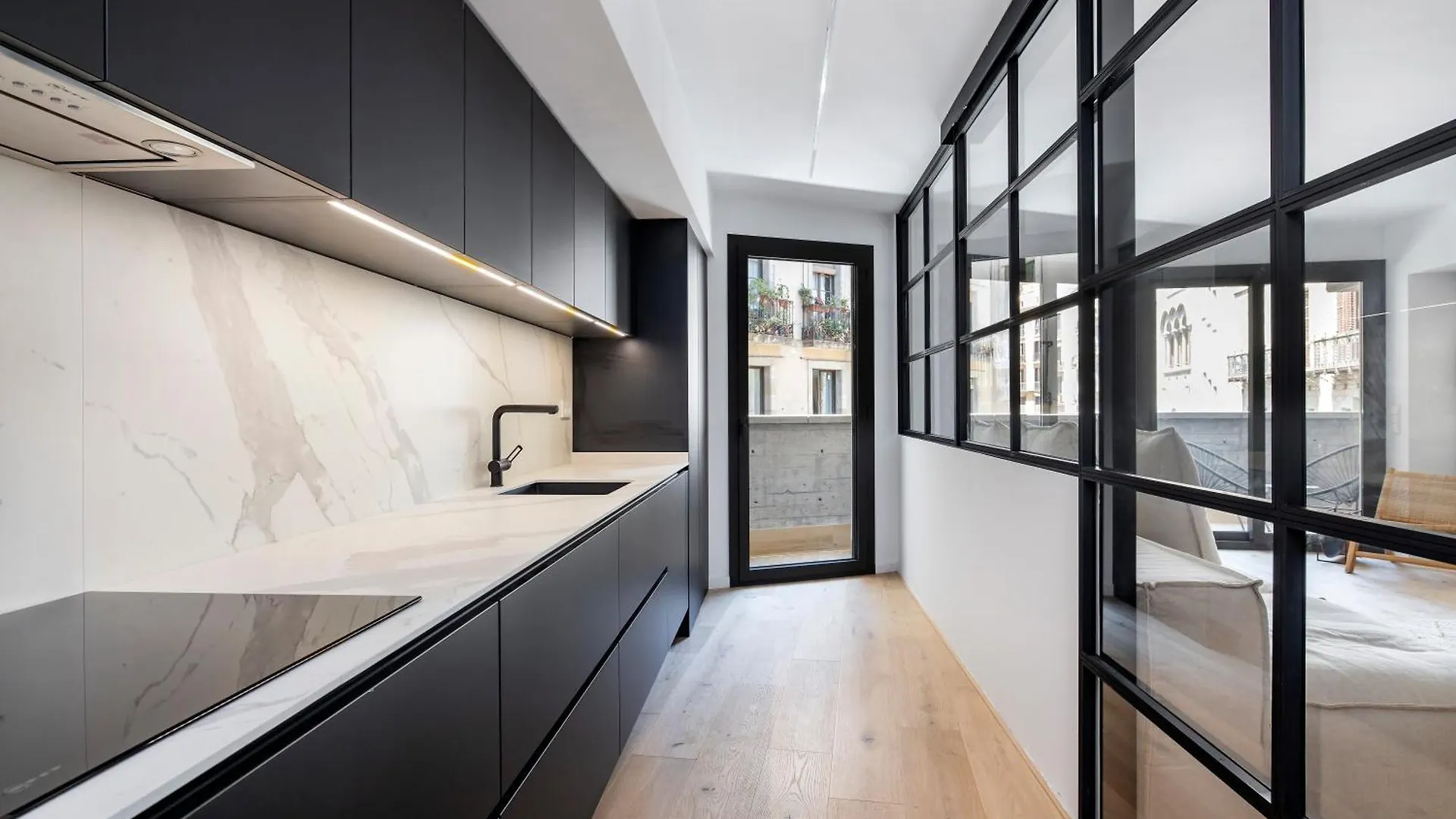 Luxury Apartment In Barcelona City Center